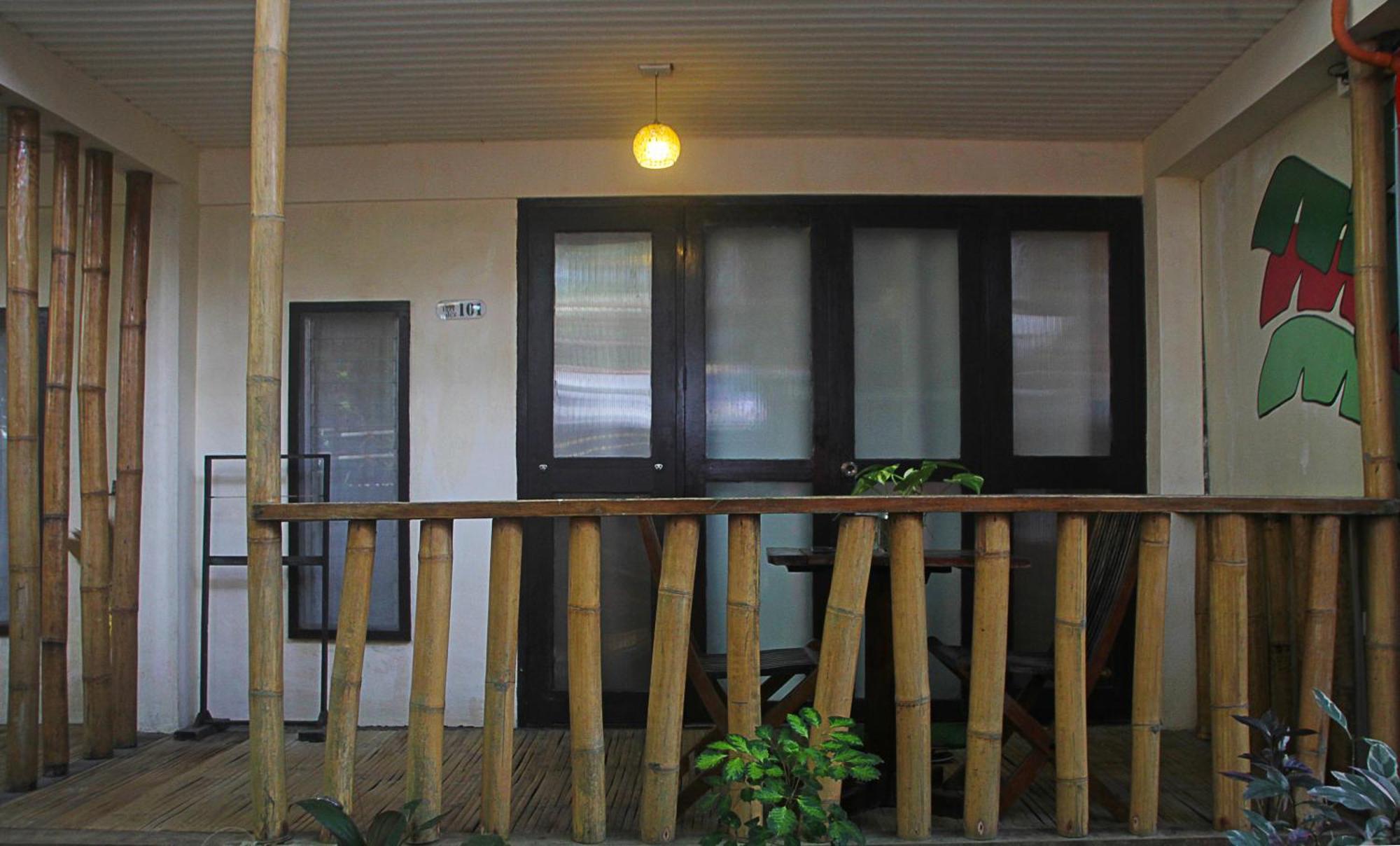 Lazy Dog Bed & Breakfast Balabag  Luaran gambar