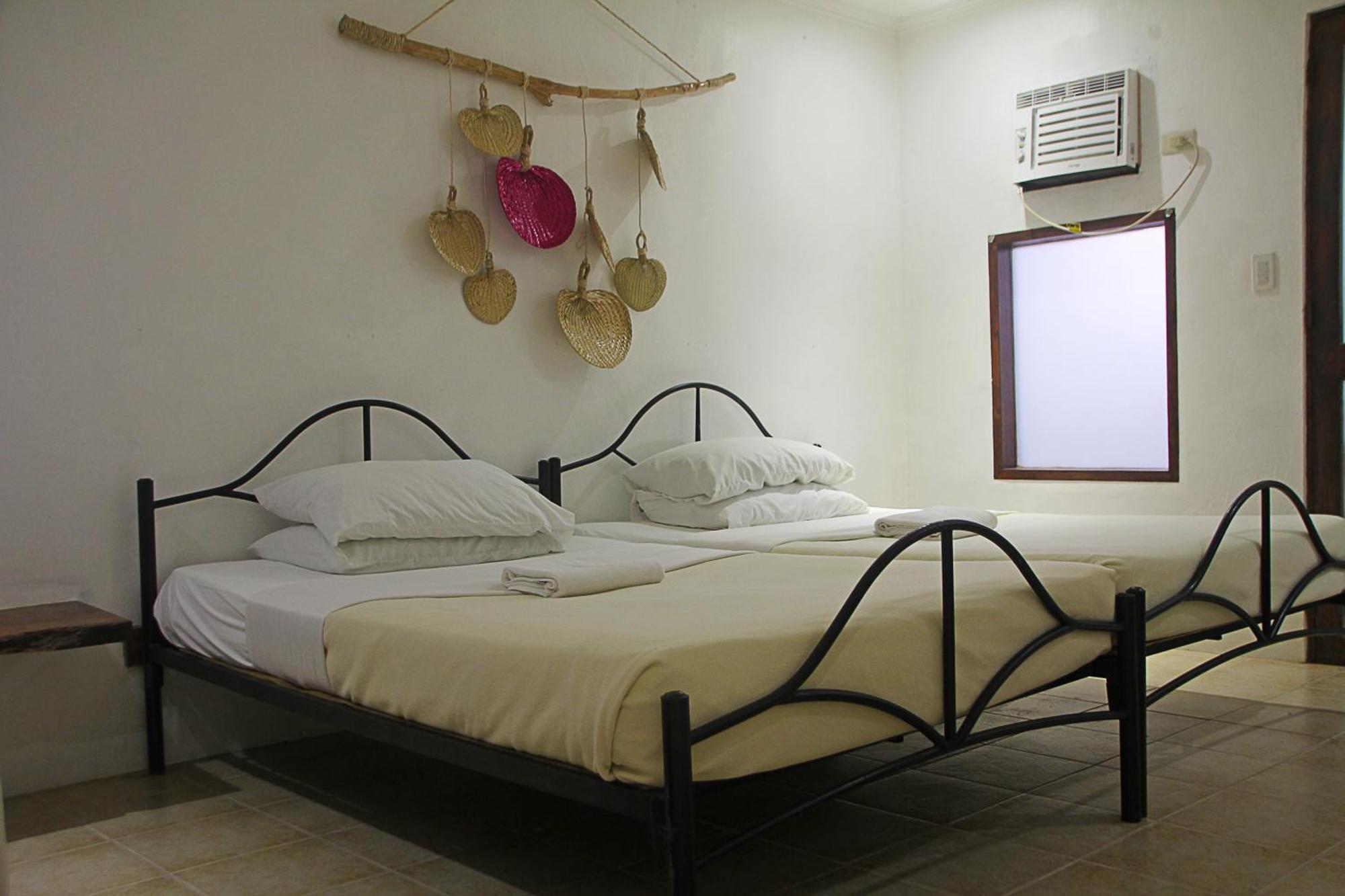 Lazy Dog Bed & Breakfast Balabag  Luaran gambar