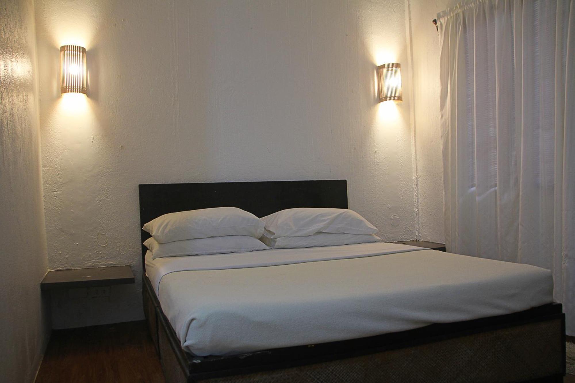 Lazy Dog Bed & Breakfast Balabag  Luaran gambar