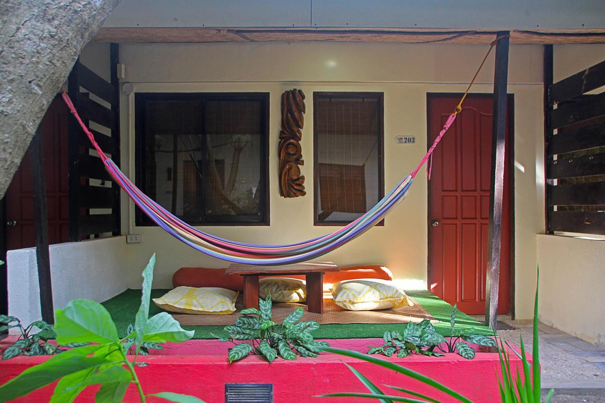 Lazy Dog Bed & Breakfast Balabag  Luaran gambar